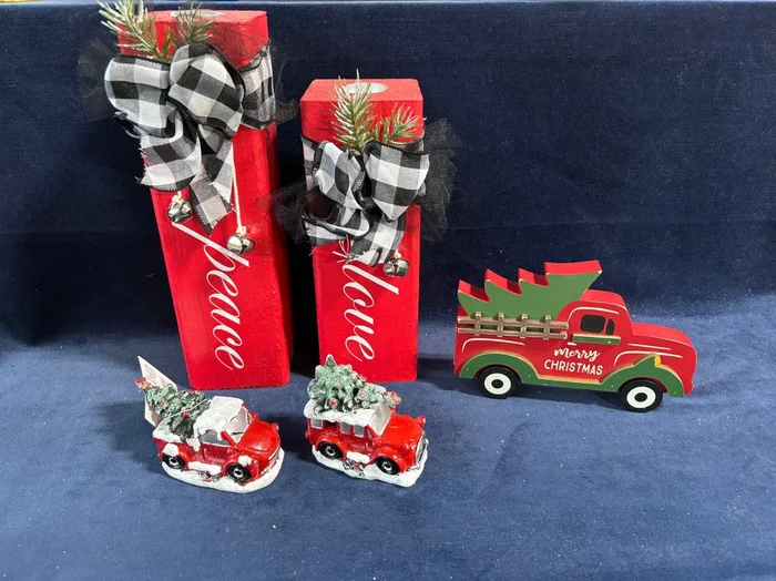 Assorted Christmas Lot