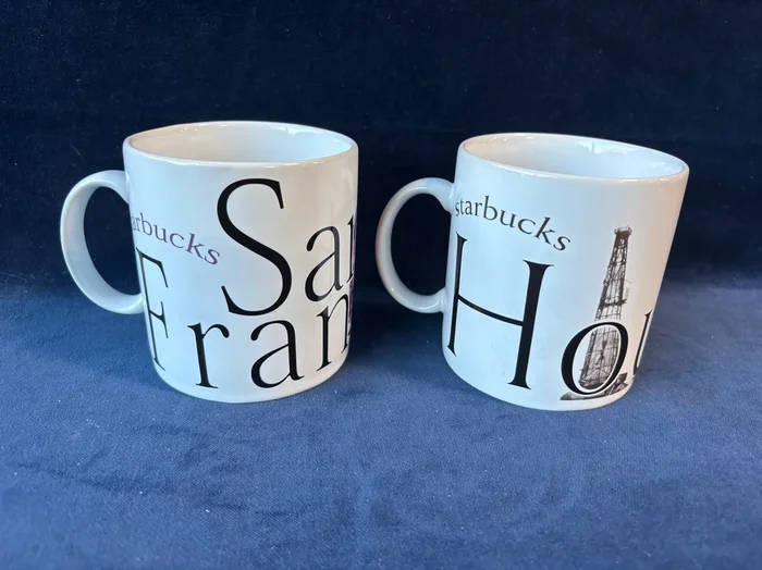 (C)Pair Of Starbucks City Mugs