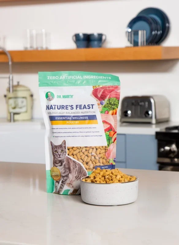 Dr. Marty Nature’s Feast Essential WellnessPoultry Freeze Dried Raw Cat Food