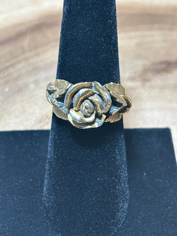 Gold Tone Rose Ring – SIZE 7 1/2