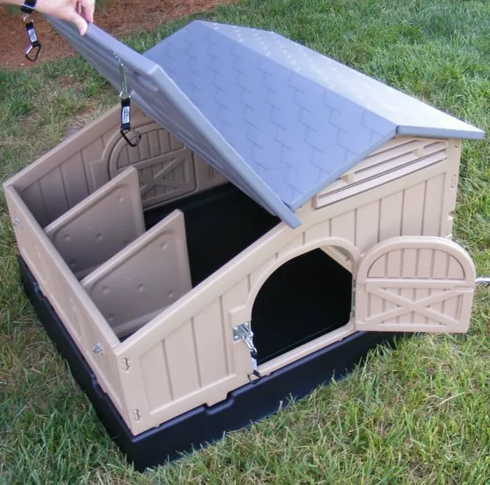 Snap Lock Standard Chicken Coop