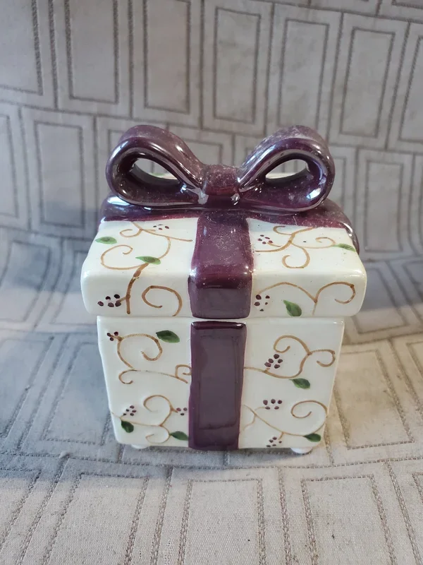 Yankee Candle Gift Box Tealight Candle Holder
